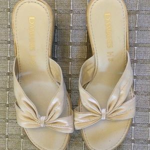 Damiani’s Size 6.5, Cream Colored, Open Toed Sandals